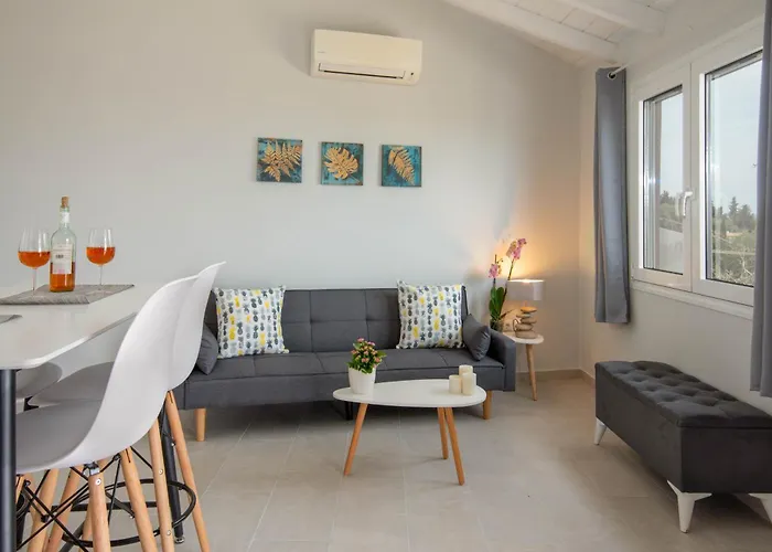 Paxos Couple House By Konnect *