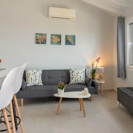 Paxos Couple House By Konnect *