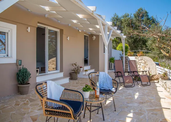 Paxos Couple House By Konnect